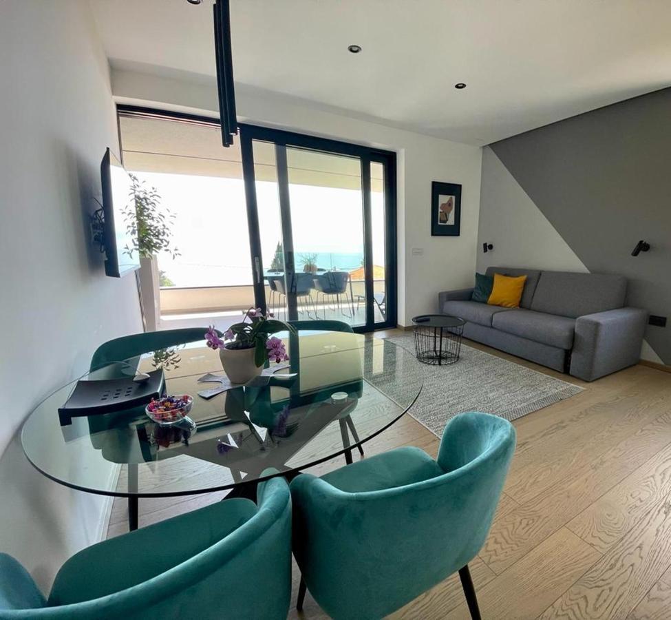 Aparthotel Villa V With Heated Pool Rijeka Ngoại thất bức ảnh