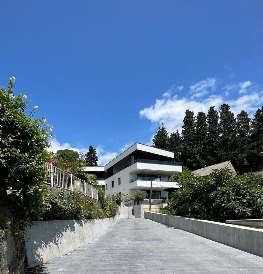 Aparthotel Villa V With Heated Pool Rijeka Ngoại thất bức ảnh