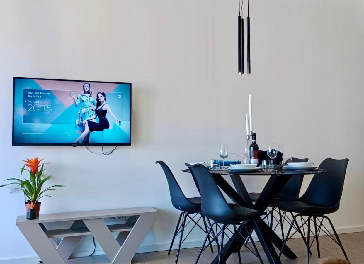 Aparthotel Villa V With Heated Pool Rijeka Ngoại thất bức ảnh
